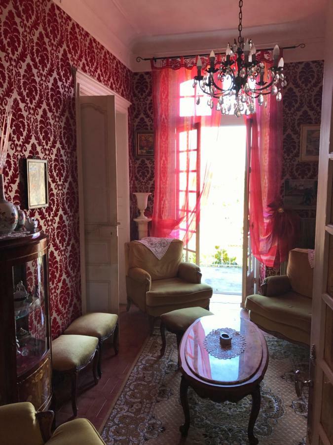 Hotel Chez Les Artistes Servian Esterno foto