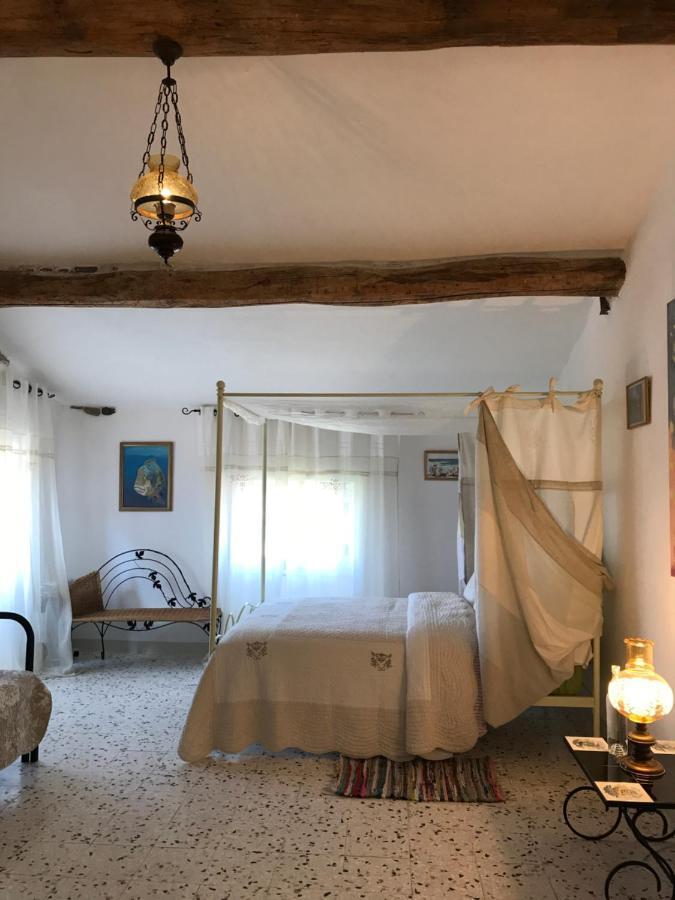 Hotel Chez Les Artistes Servian Esterno foto